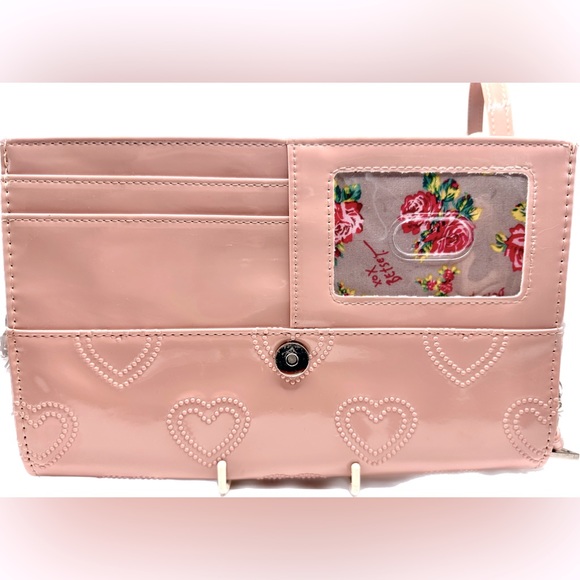 Betsey Johnson Crossbody Blush Pink Bag w/Blush Pink Hearts & Bow. Excel Cond - Picture 4 of 12